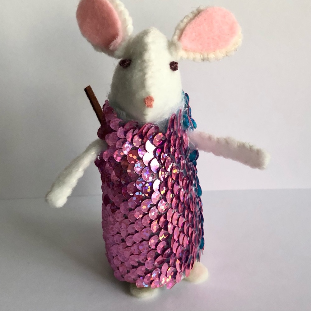 Play Dress Up felt mouse Art Doll hand-sewn sequin dress blue pink sparkle - Picture 4 of 8